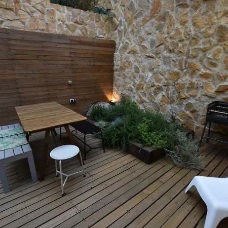 Sintra, Friendly 3 Bedroom On The Hillside Tatil Evi *