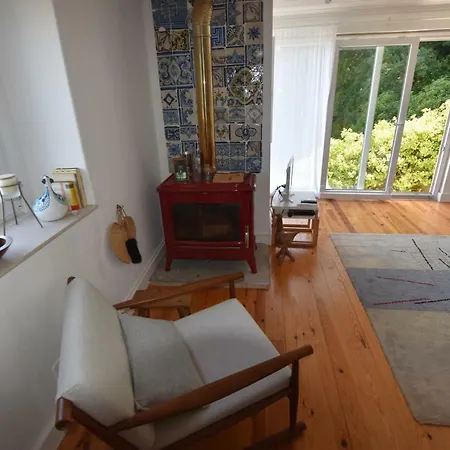 Sintra, Friendly 3 Bedroom On The Hillside * Sintra