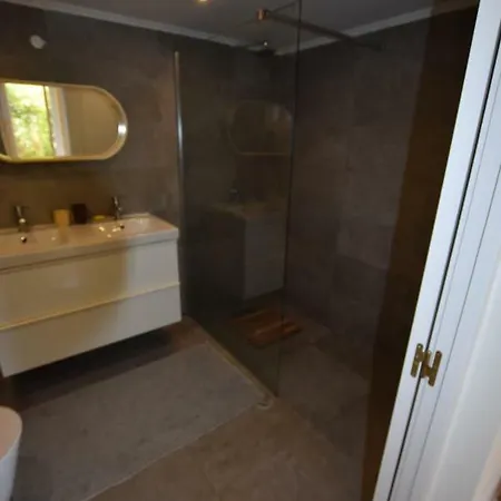 Tatil Evi Sintra, Friendly 3 Bedroom On The Hillside Sintra
