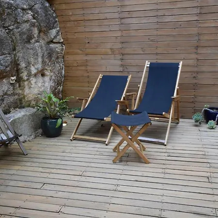 Sintra, Friendly 3 Bedroom On The Hillside Tatil Evi