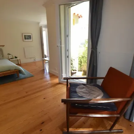 Sintra, Friendly 3 Bedroom On The Hillside *