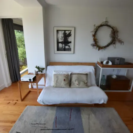 Sintra, Friendly 3 Bedroom On The Hillside * Sintra