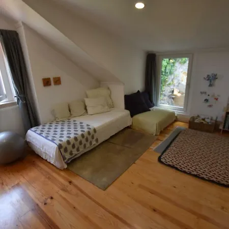 Tatil Evi Sintra, Friendly 3 Bedroom On The Hillside Sintra