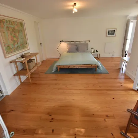 Sintra, Friendly 3 Bedroom On The Hillside