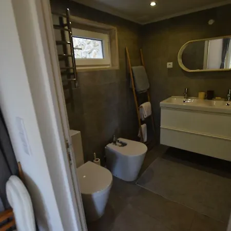 Sintra, Friendly 3 Bedroom On The Hillside * Sintra