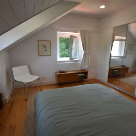 Sintra, Friendly 3 Bedroom On The Hillside Sintra