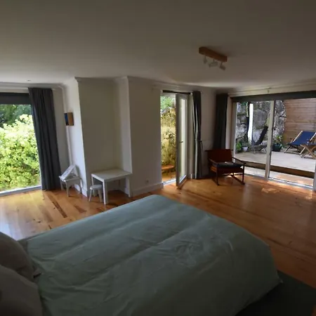 Sintra, Friendly 3 Bedroom On The Hillside Tatil Evi Sintra
